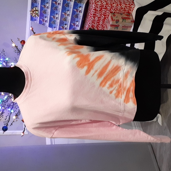 NWT Lea & Viola Tie Dye Sweatshirt - Picture 1 of 9